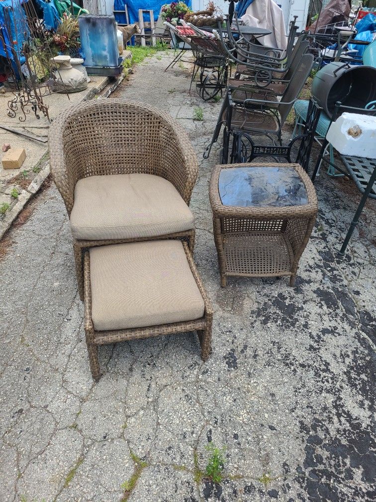 Outdoor Patio Chair Ottoman And Side Table