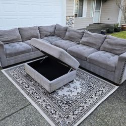 Gray Thomasville Sectional Delivery Available 🚚