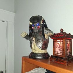 Predator Bust With Led 