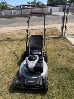 Murray
21 in. 140 cc Briggs and Stratton Walk Behind Gas Push Lawn Mower with Height Adjustment and with Mulch Bag