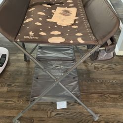 Foldable Changing Table 