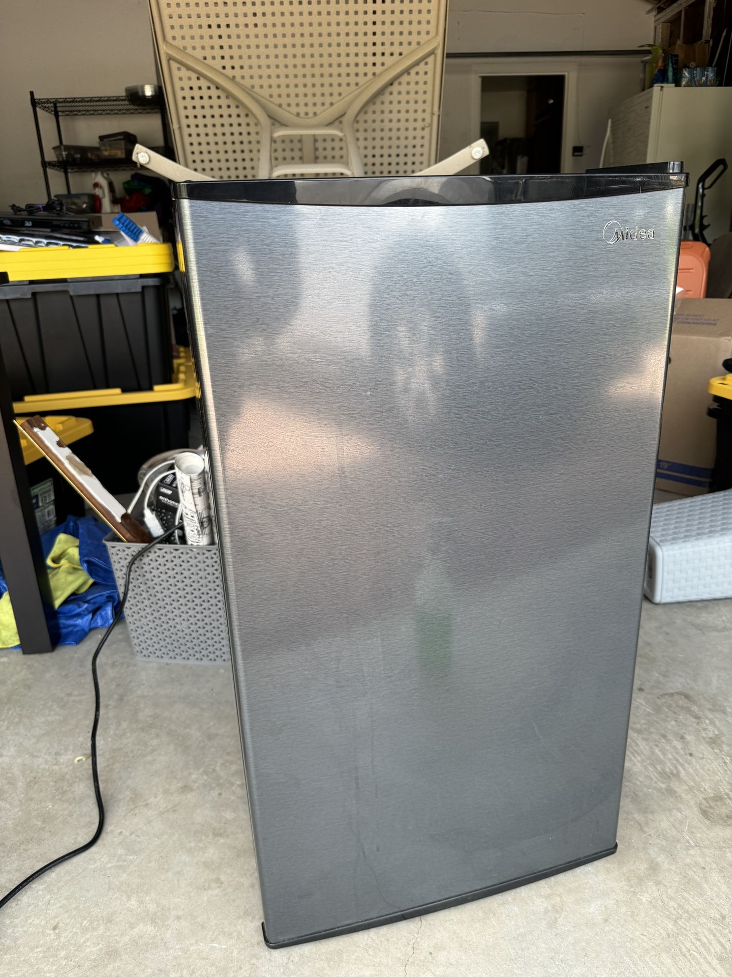 Midea 3.3 Cu Ft Mini Fridge 