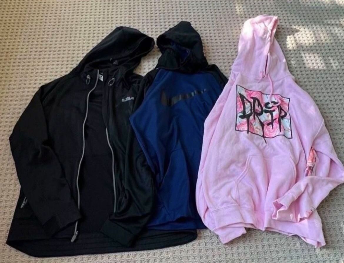 Men’s Sweatshirts Size M