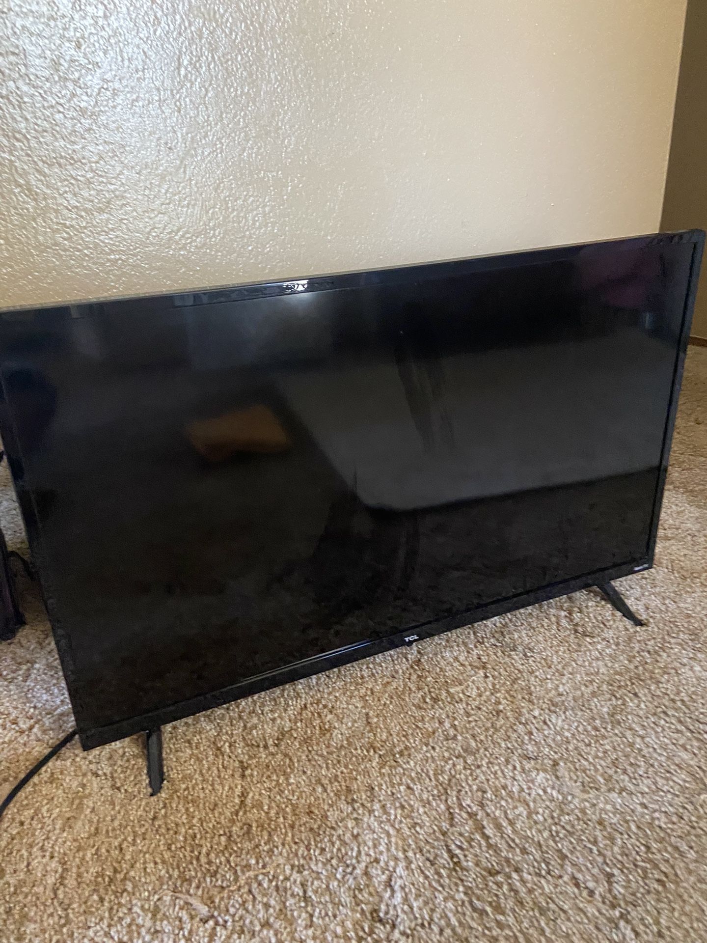 Televisión 32 “ TCL