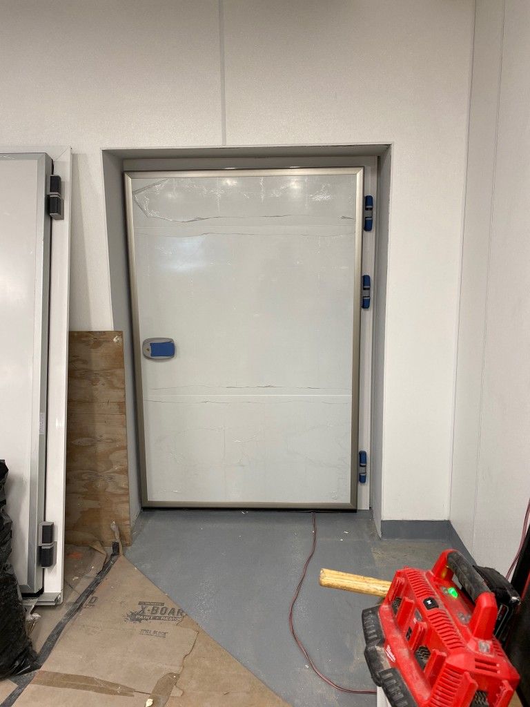 Any Size Walk In Cooler / Freezer. Sliding And Swing Doors