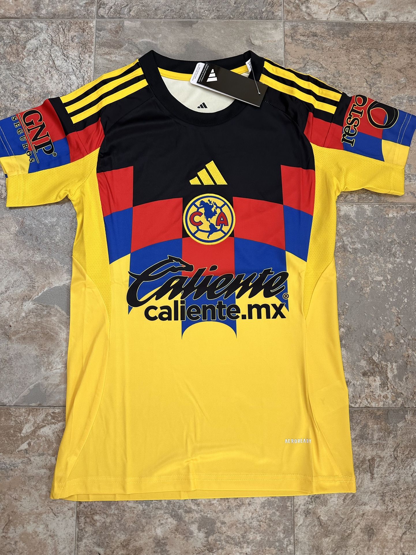 America women jersey size 2XL to small ⚽️