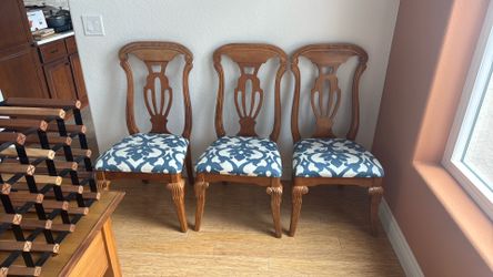 Dining room chairs