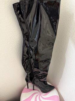 FASHION NOVA OVER THE KNEE BOOTS SIZE 7