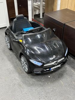 12V Kids Ride On Car with 2.4G Remote Control,Battery Powered Electric Car Ride On Vehicle Double Doors, Safety Belt,LED Light (SC-Black)
