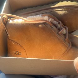 Uggs Size 13  Men’s 