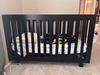 Black crib -NO Mattress