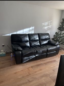 Recliner couch