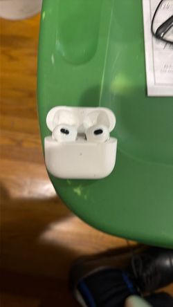AirPods