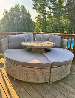 5 piece Nautica home outdoor patio deck
set