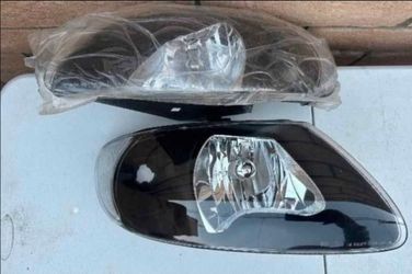 01-07 Chrysler Town & Country/Dodge Caravan/Grand Caravan Headlights faros calaveras micas luces