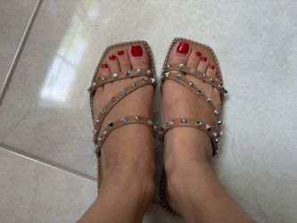 Women's size 7 strappy sandals