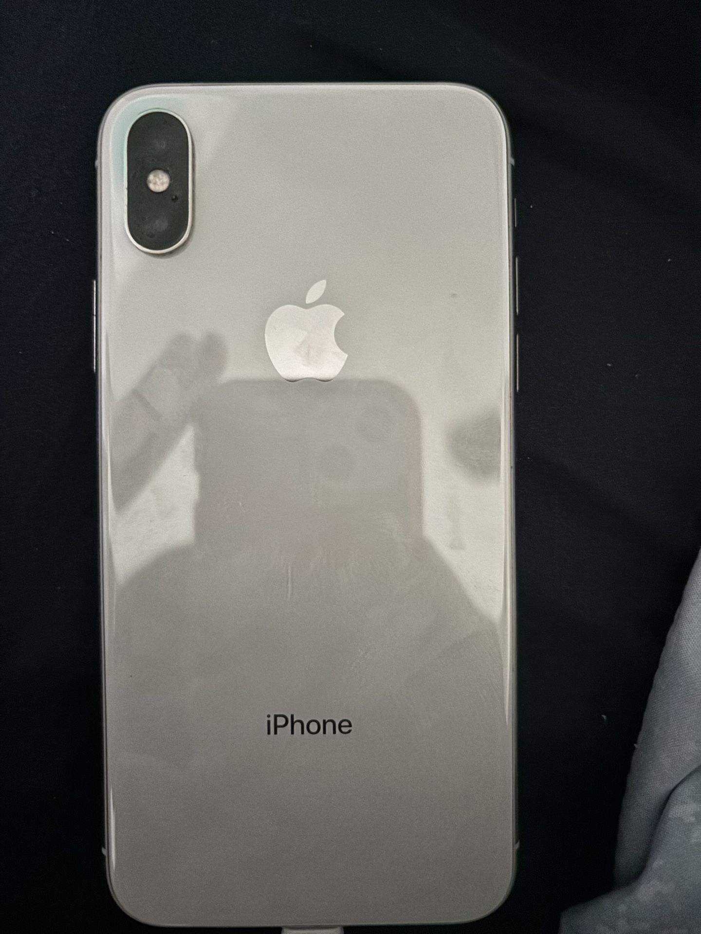 iPhone X 64GB (Selling For PARTS)