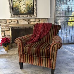 Comfy Accent  chair