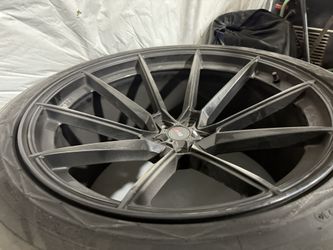 BMW X7 SV-F Wheels And Tire