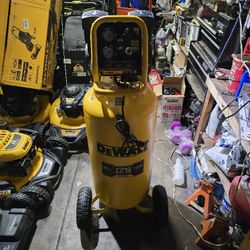 DeWalt DXCMSAC260 26 Gal. 175 PSI Ultra Quiet Portable Electric Air Compressor