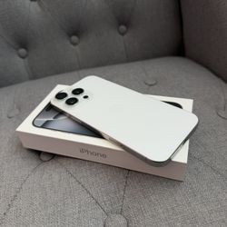 iPhone 16 Pro Max – 512GB, White Titanium, (Factory Unlocked) Excellent condition,Battery health %95