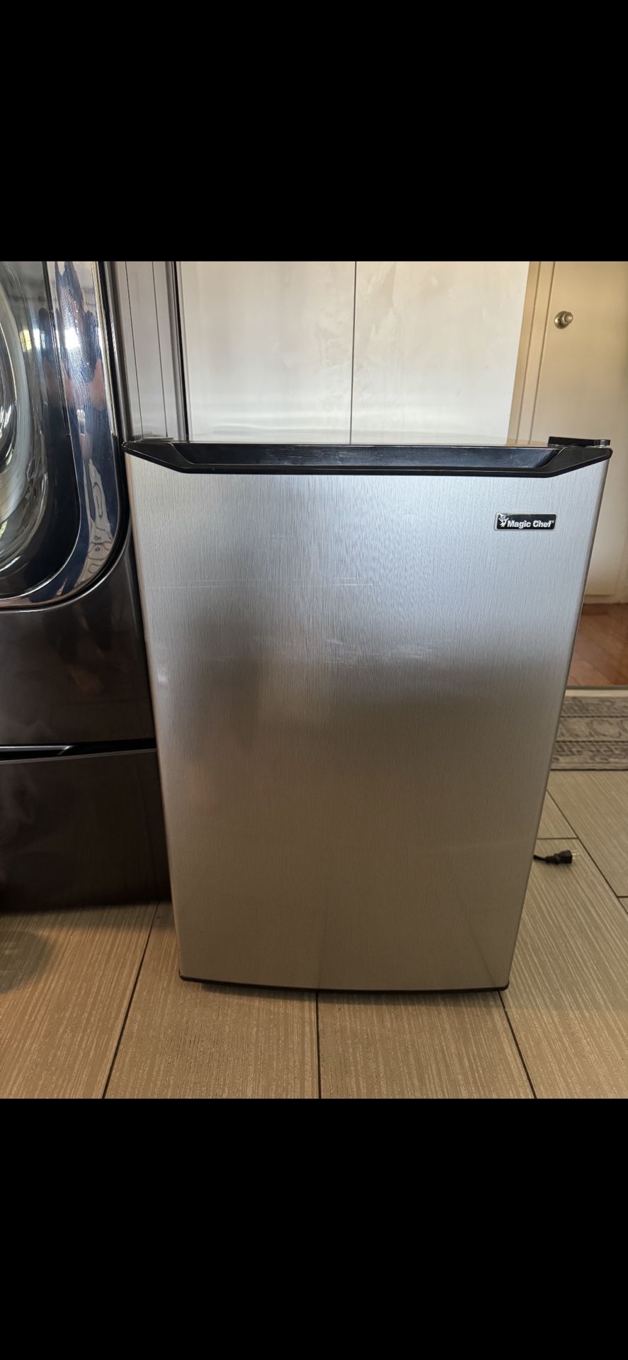 Magic Chef 4.5 CUFT Mini Fridge