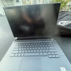 Alienware M15 R3