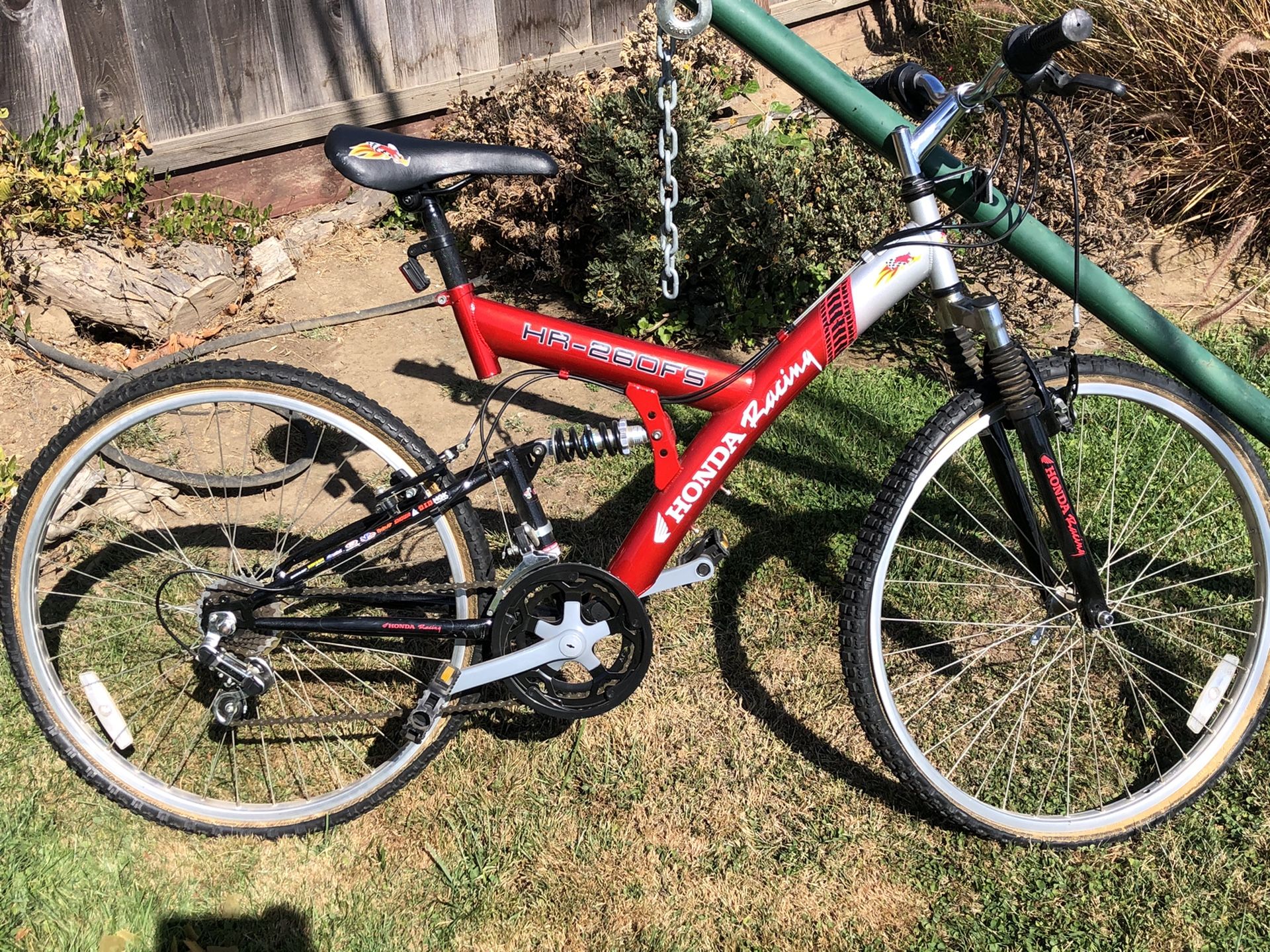 Nice Honda hr-260fs mountain bike - in perfect condition. You have to change the tires. That’s it.