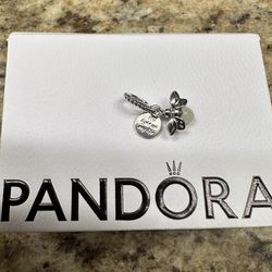 New Pandora Glow -in-the-dark Firefly Dangle Charm