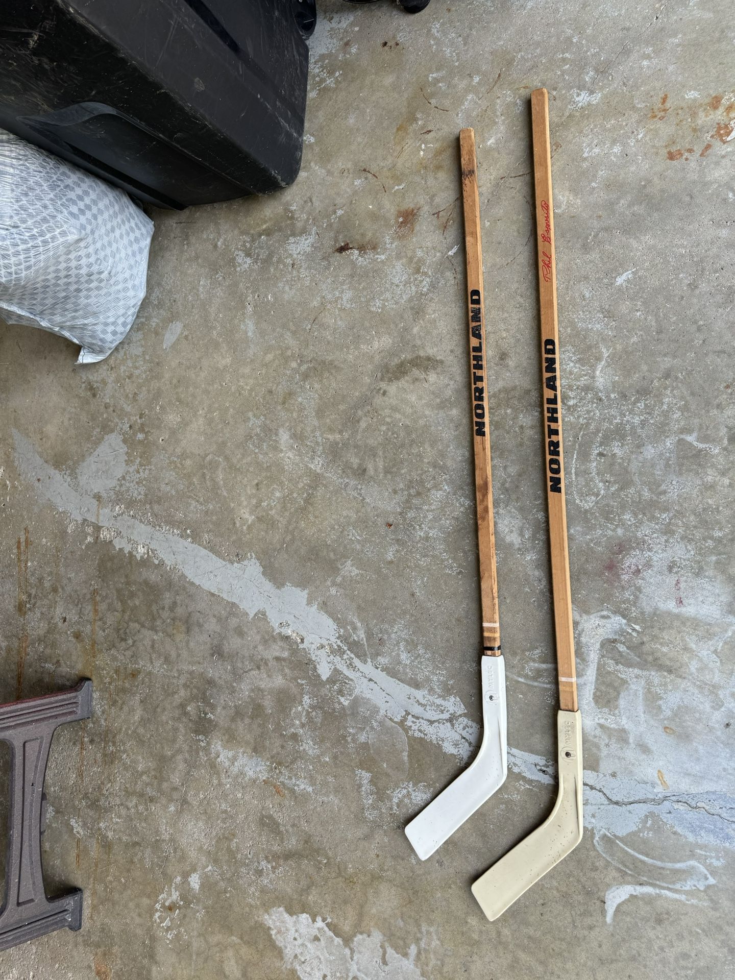 Hockey Sticks For Driveway Play