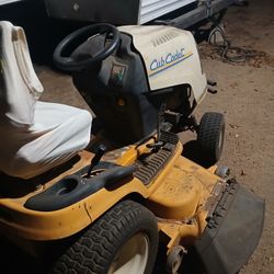 Club Cadet Riding Lawn Mower Yard Tractor 