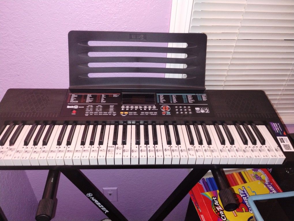 Piano Keyboard With Stand