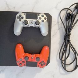 PS4 Slim 1TB (Two dualshock 4 Controllers Included)