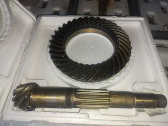 Vw type 2 4.37 ring and pinion new $200