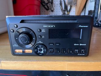 2012 Scion XB stock radio