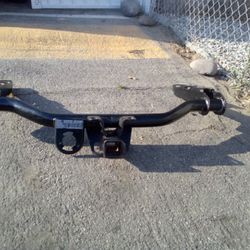 Chevy/GMC Tahoe/Yukon OEM Tow Hitch 1(contact info removed)