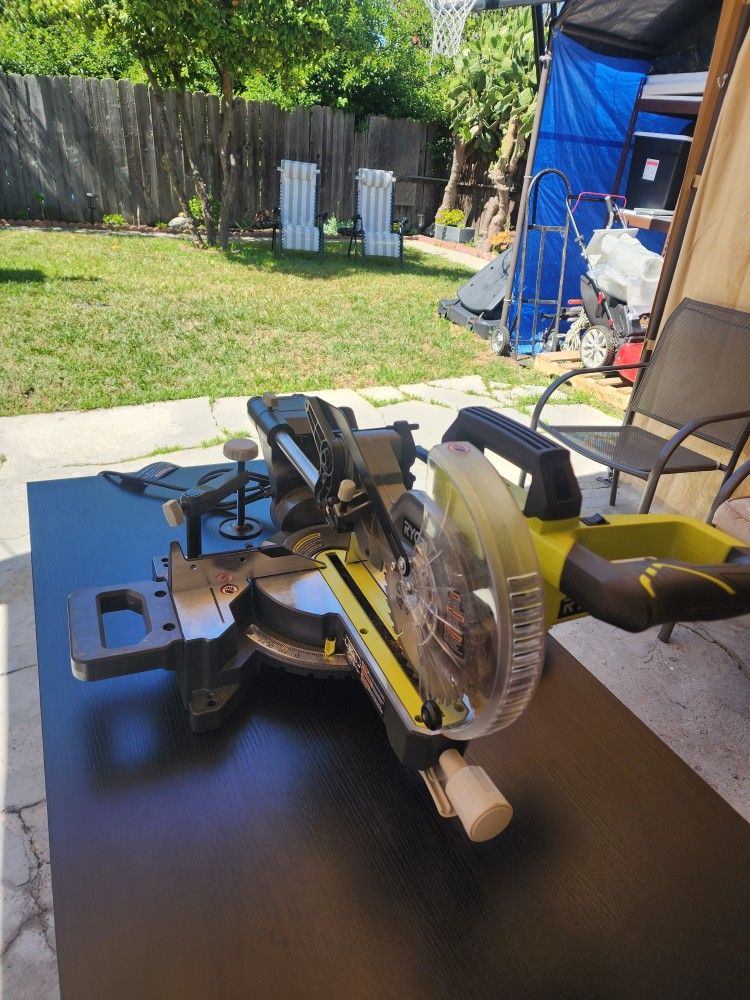 RYOBI SAW 10"