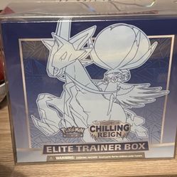 Chilling Reign ETB