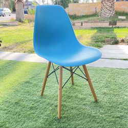 New Mid Century Modern Shell Lounge Plastic Kitchen, Dining, Bedroom, Living Room Side Chairs