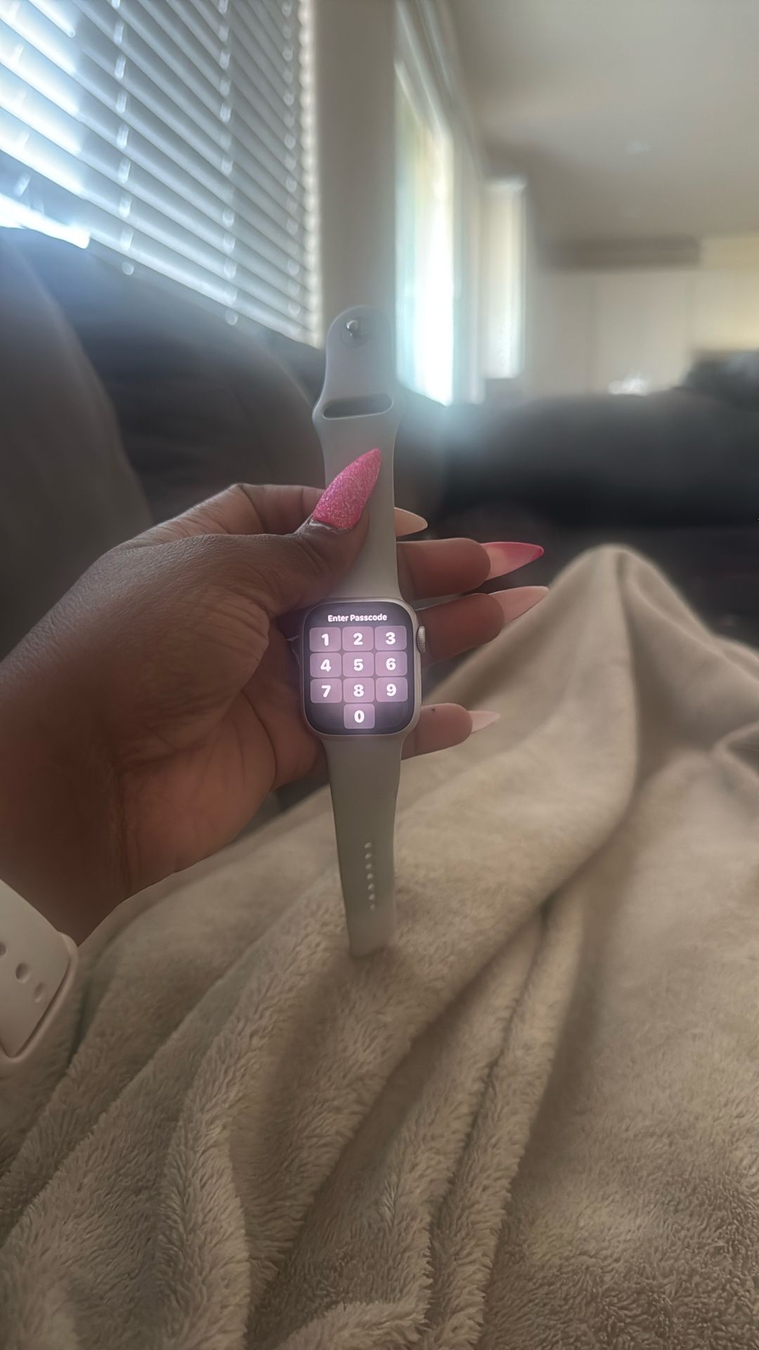 Apple Watch Series 4 .