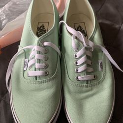 Women’s Vans 8 1/2