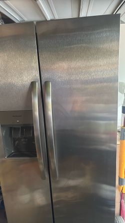 Frigidaire Fridge ice water