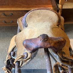 Saddle
