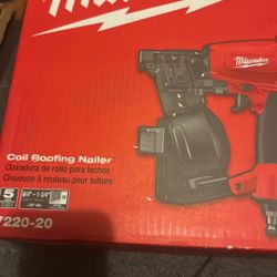 Milwaukee Coil Roofing Nailer 