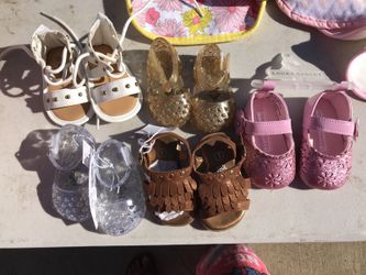 Baby shoes sizes between 1-2