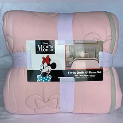 UFT Hello Kitty Quilt For Minnie Mouse Quilt 