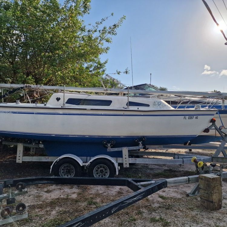 American Marine 23f Sailboat in great condition, very clean, new sails  New bottom paint! 