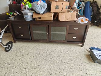 dresser entertainment