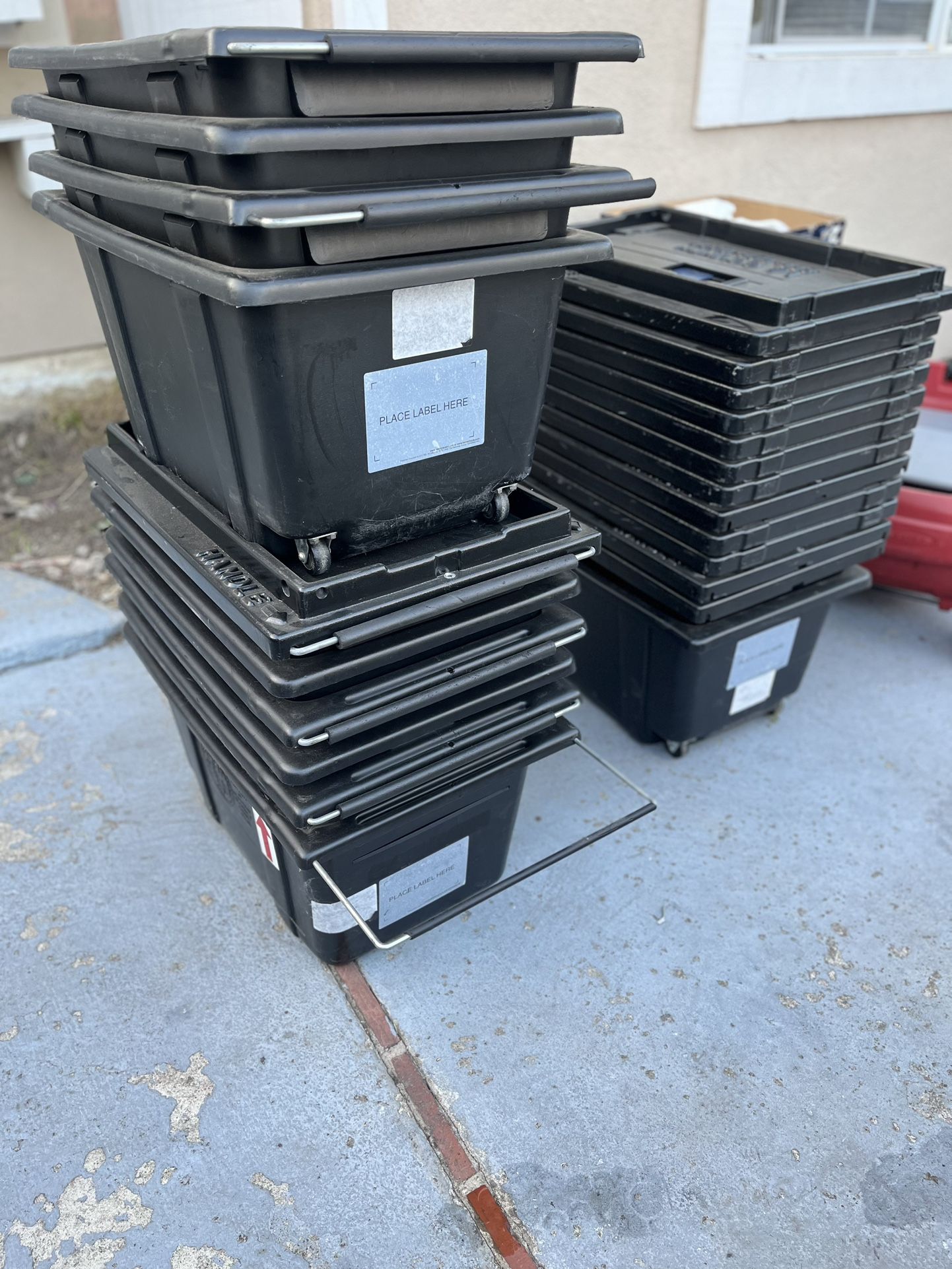 Storage bins