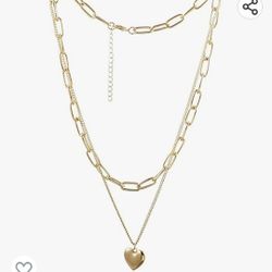 Aluinn Love Heart Pendant Necklace Fashion Paper Clip Layered Choker Necklaces Gold Pendant Necklace Chain for Women and Teen Girls

